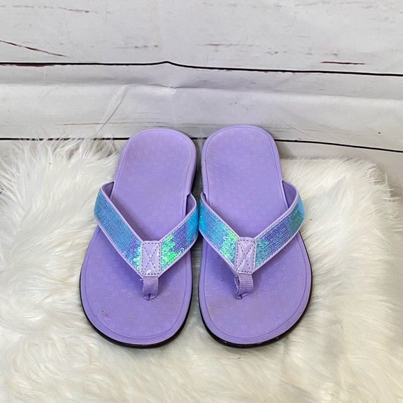 purple vionic sandals